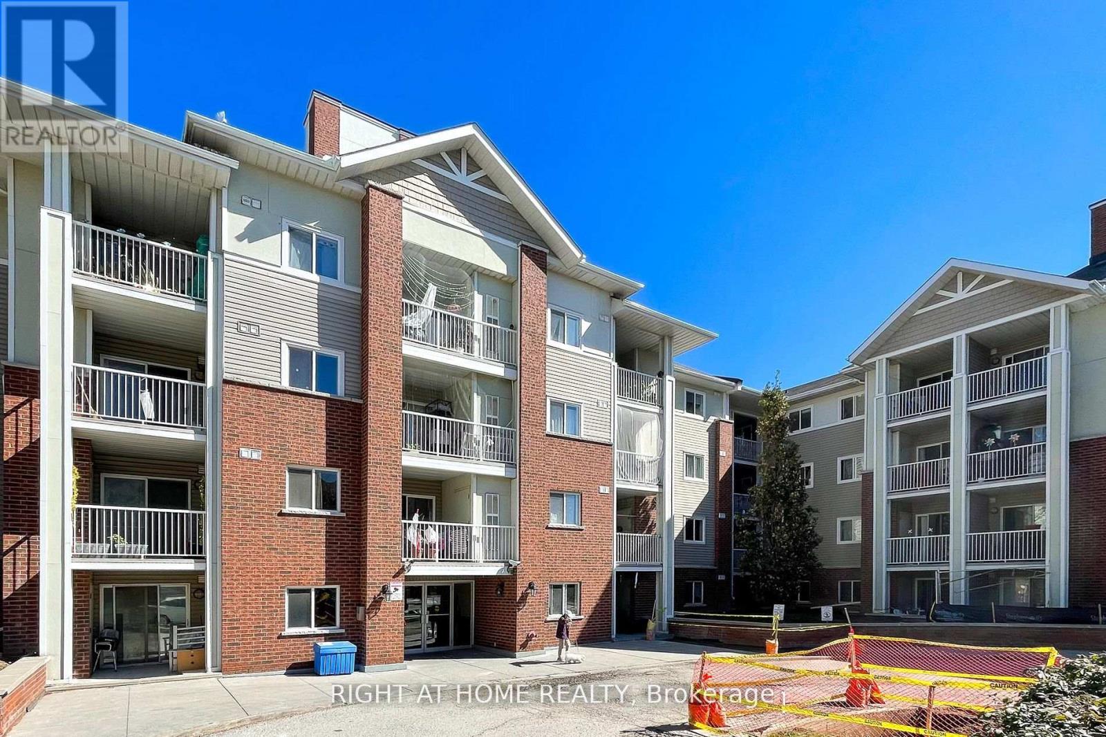 222 - 5225 FINCH AVENUE E