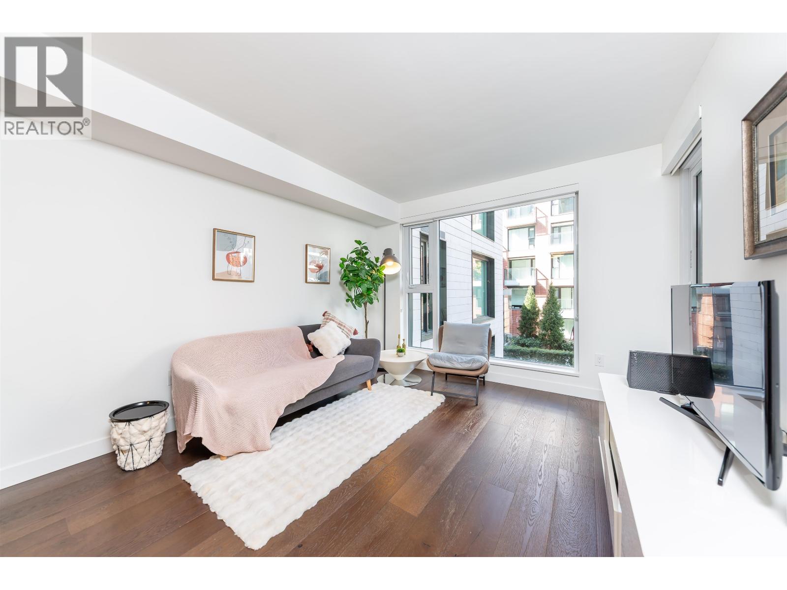 201 1561 W 57TH AVENUE