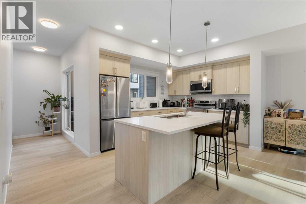 405, 20295 Seton Way SE