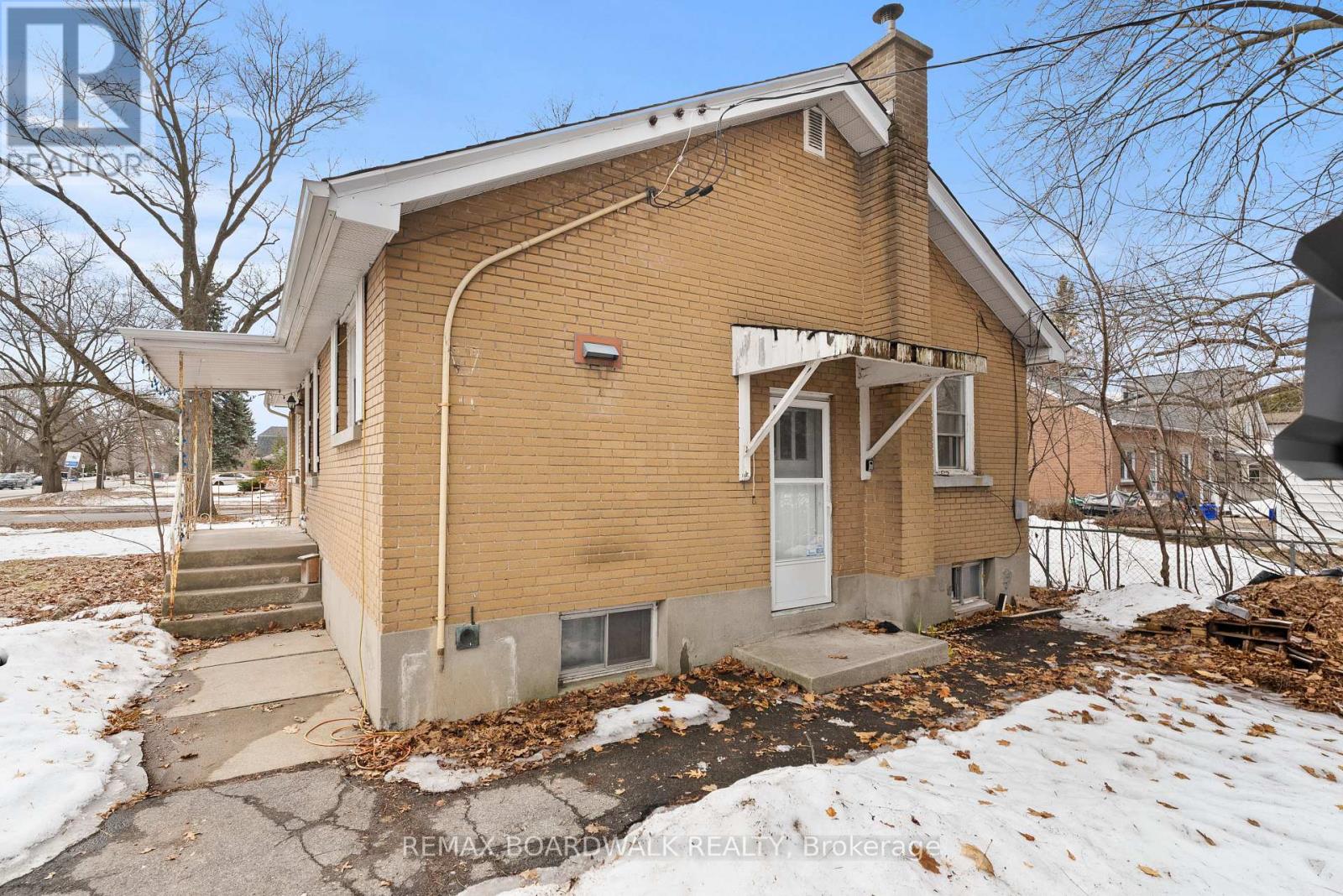 1610 ALTA VISTA DRIVE