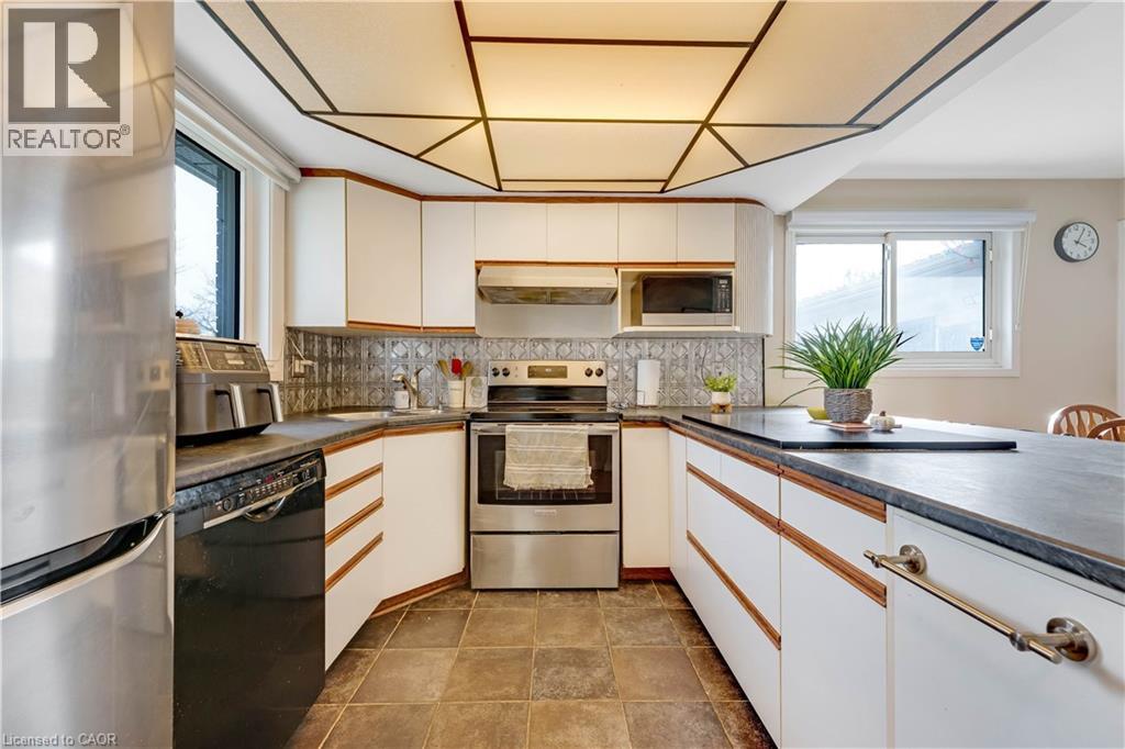 72 ST JEROME Crescent