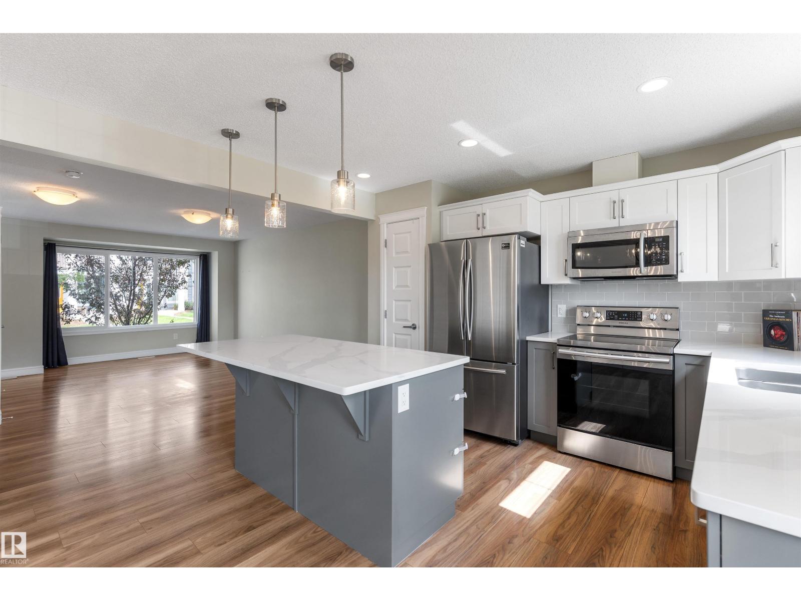 #4 330 BULYEA RD NW