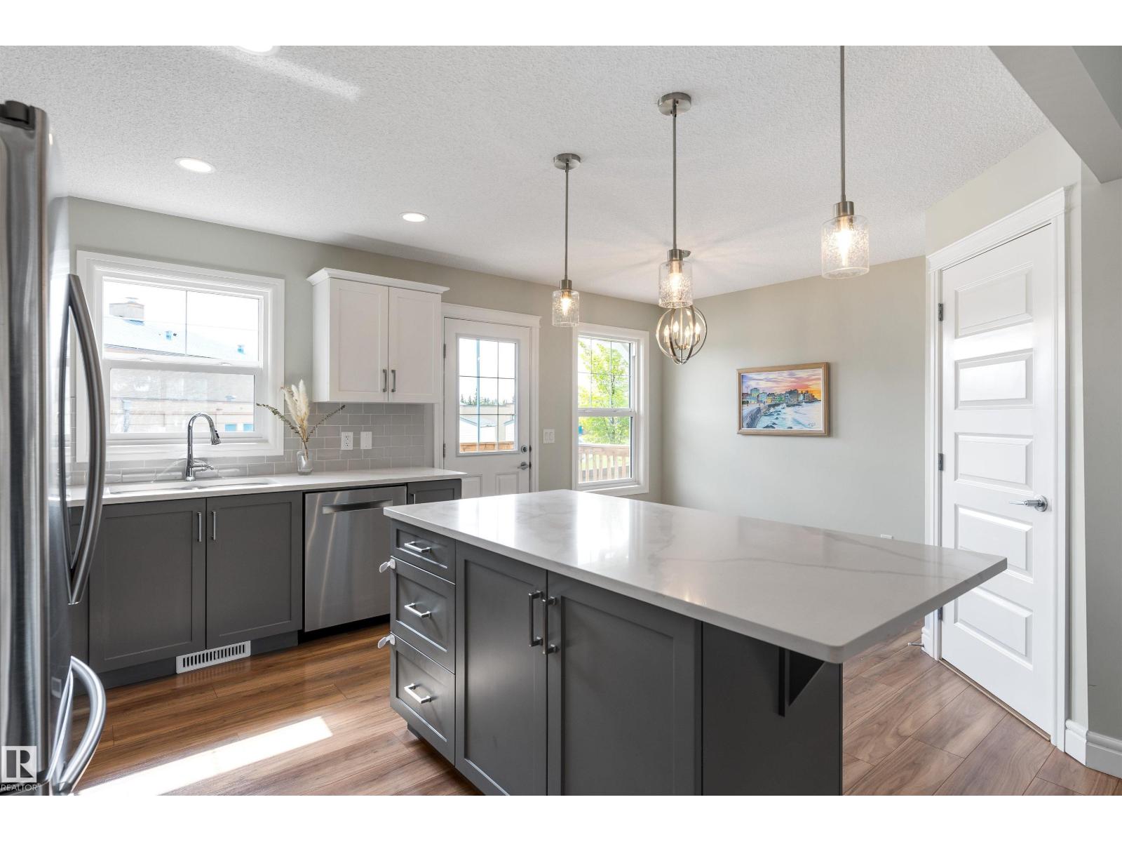 #4 330 BULYEA RD NW
