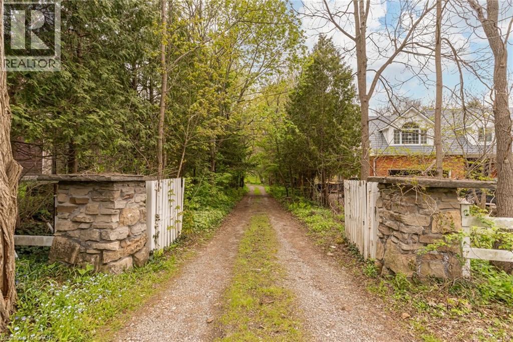 1097 MINERAL SPRINGS Road
