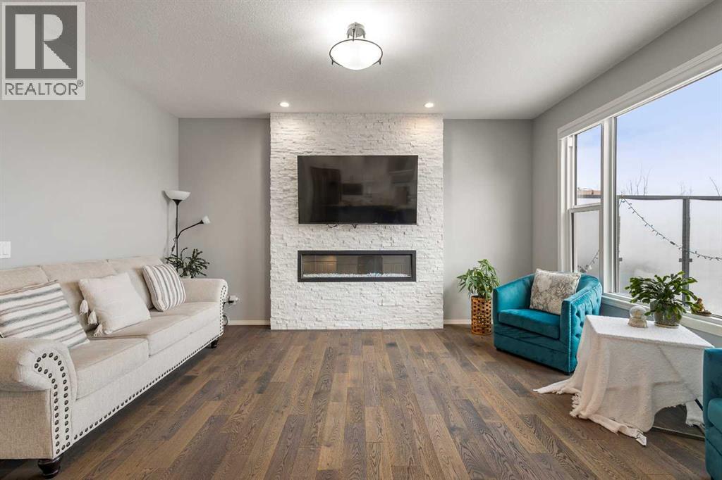 1464 Livingston Way NE