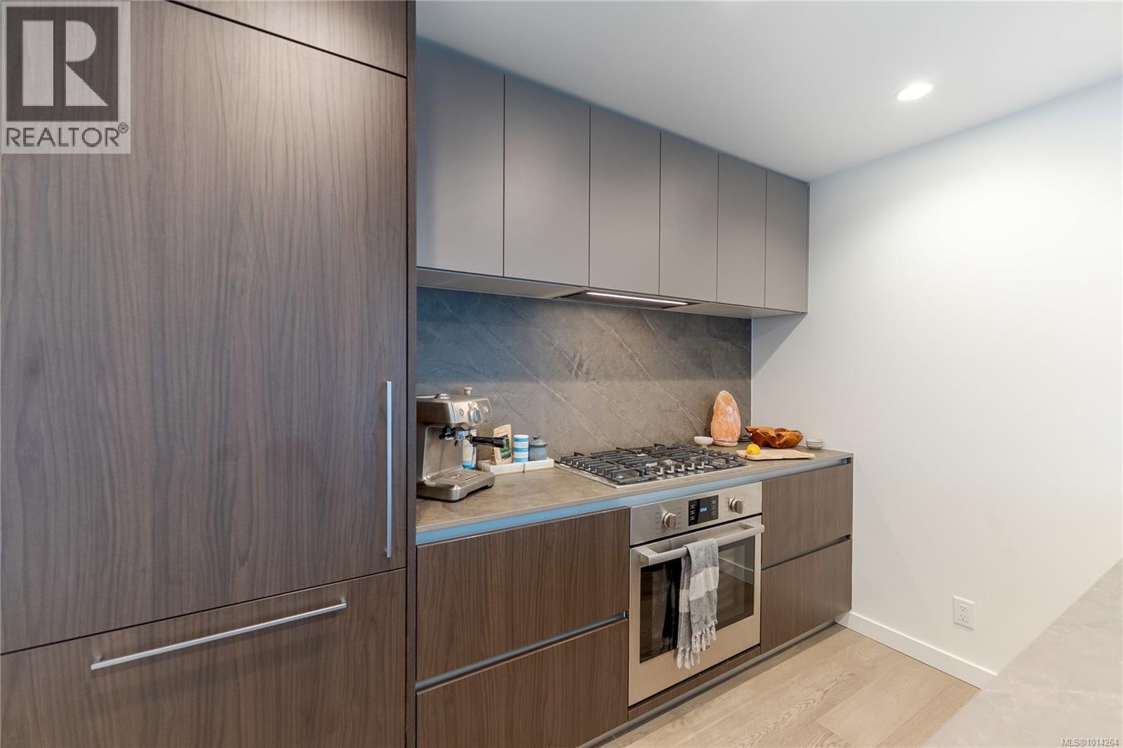 1006 2000 Hannington Rd