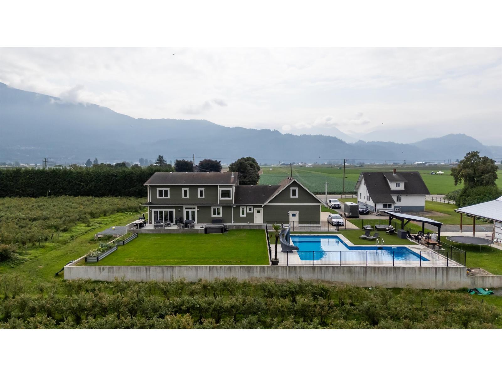49111 CHILLIWACK CENTRAL ROAD|East Chilliwack