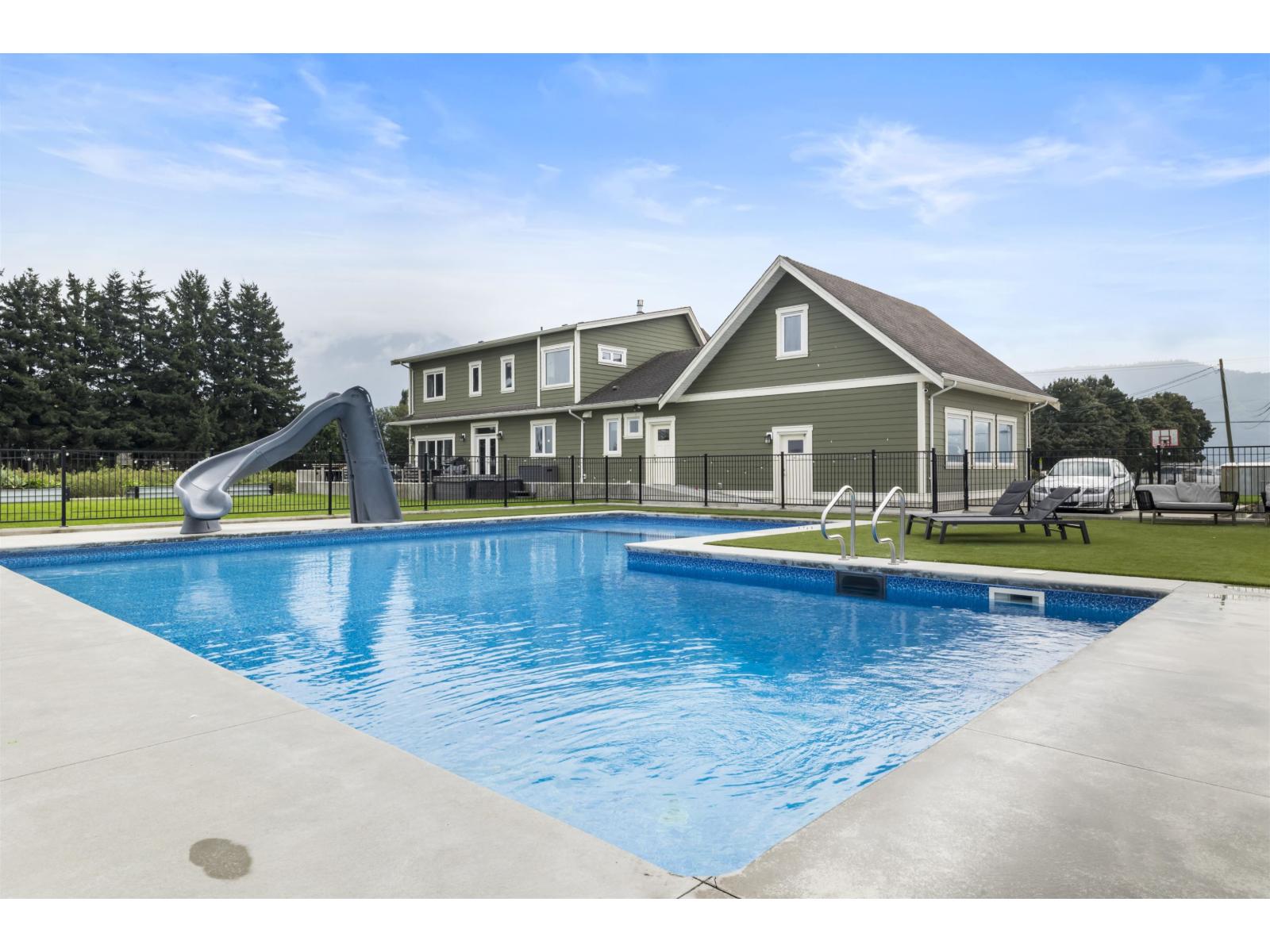 49111 CHILLIWACK CENTRAL ROAD|East Chilliwack