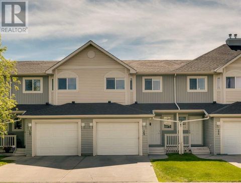 169 Bayside Point SW Airdrie AB T4B2Z2