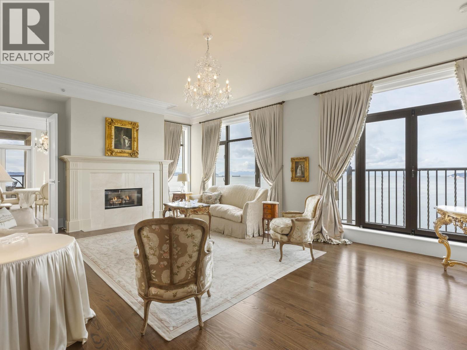 1201 2288 BELLEVUE AVENUE