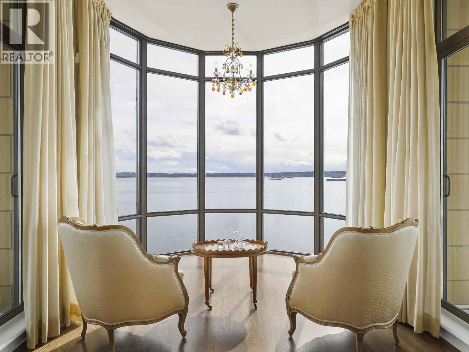 1201 2288 BELLEVUE AVENUE