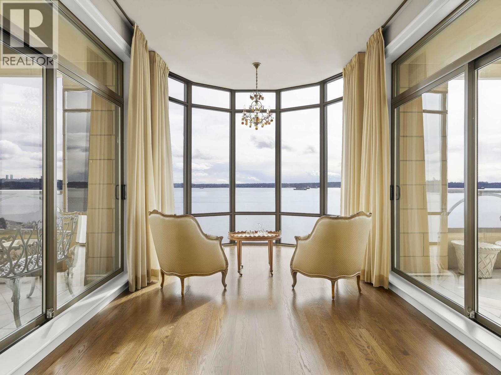 1201 2288 BELLEVUE AVENUE