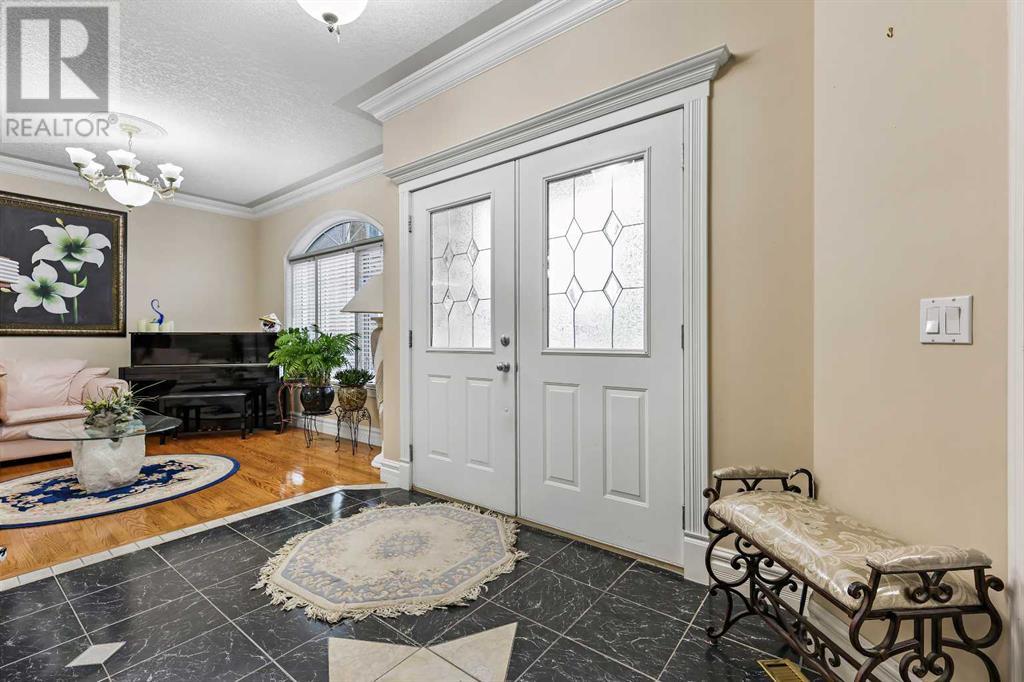 10 Strathridge Court SW