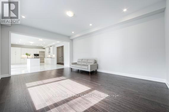 6 DENNIS REED COURT