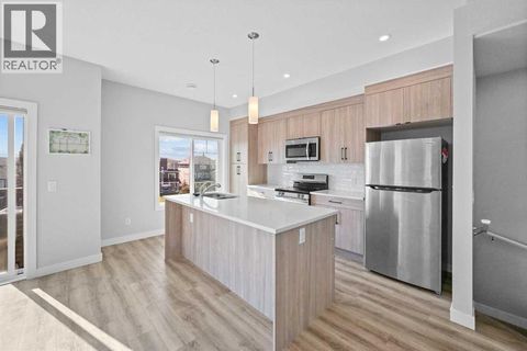 384 Canals Crossing SW Airdrie AB T4B4L3