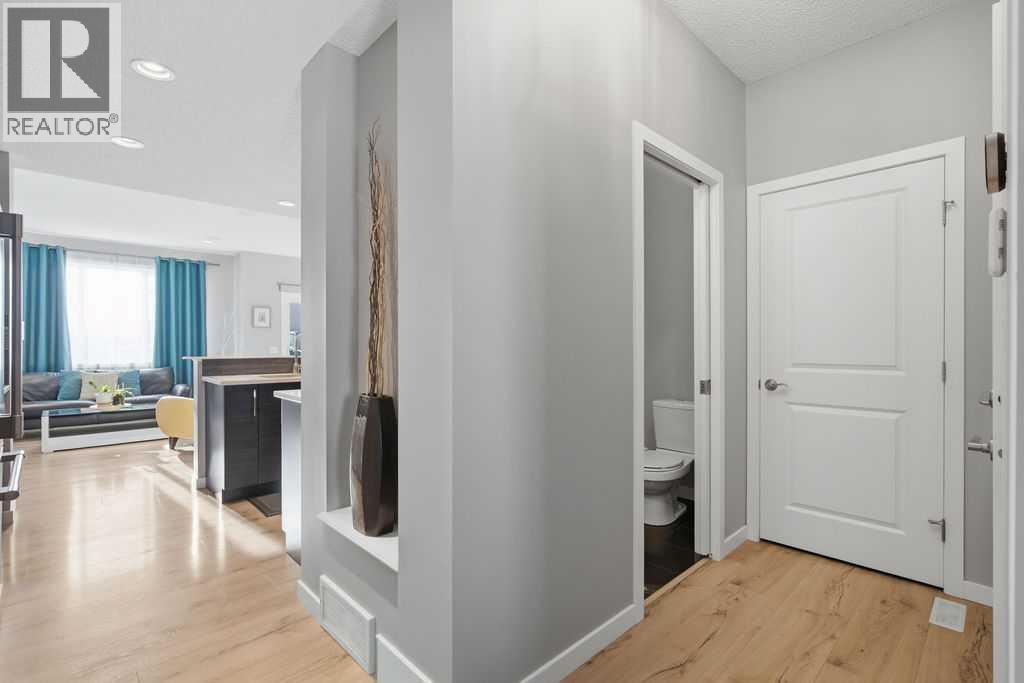 105 Chaparral Valley Crescent SE