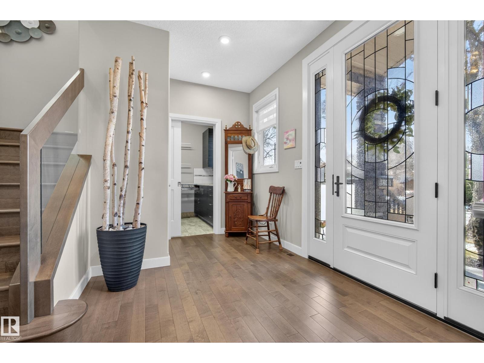 9245 87 ST NW