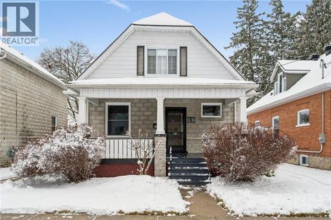 838 MOORE Street Cambridge ON N3H3B8