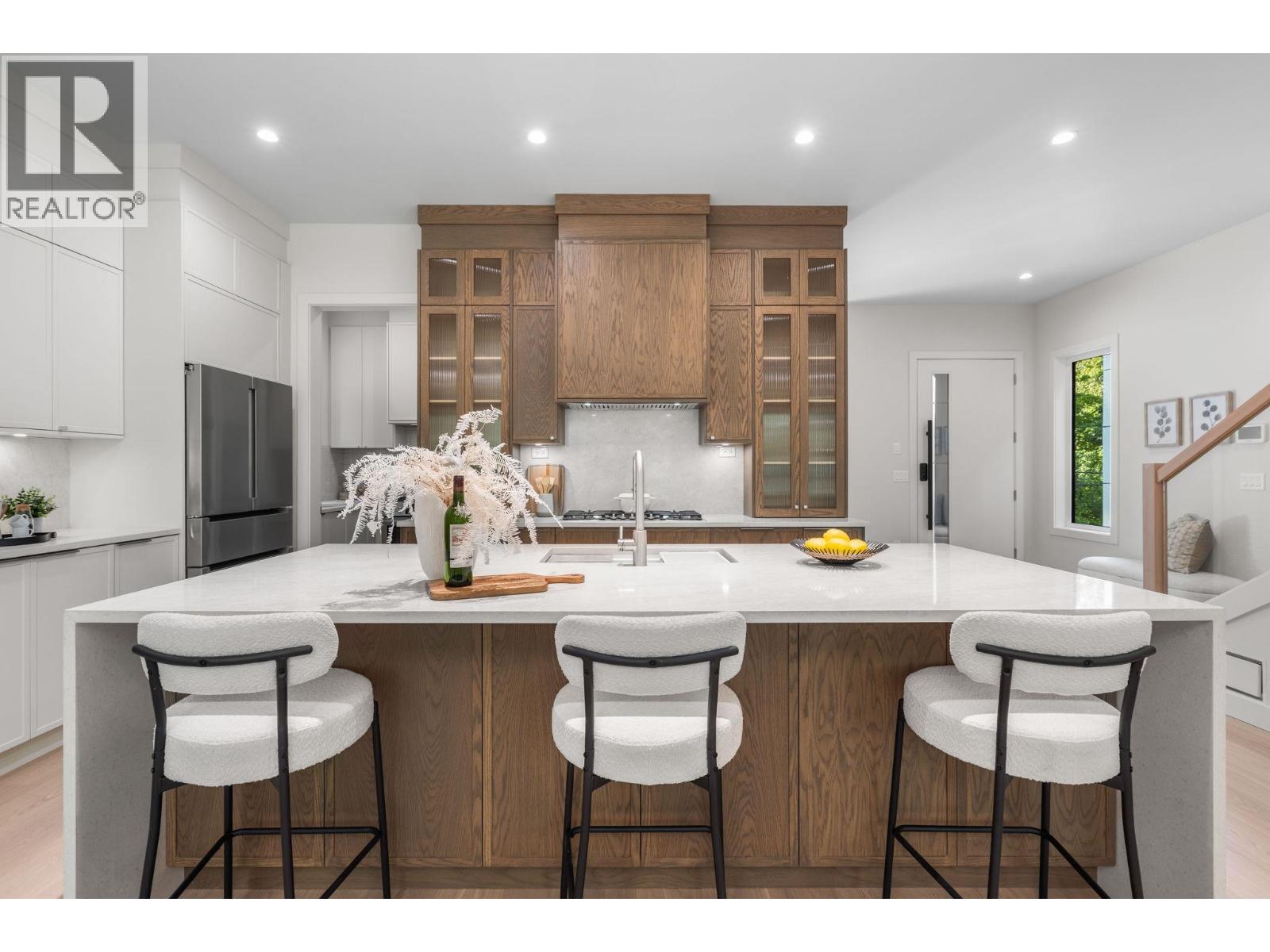988 SEAFORTH WAY