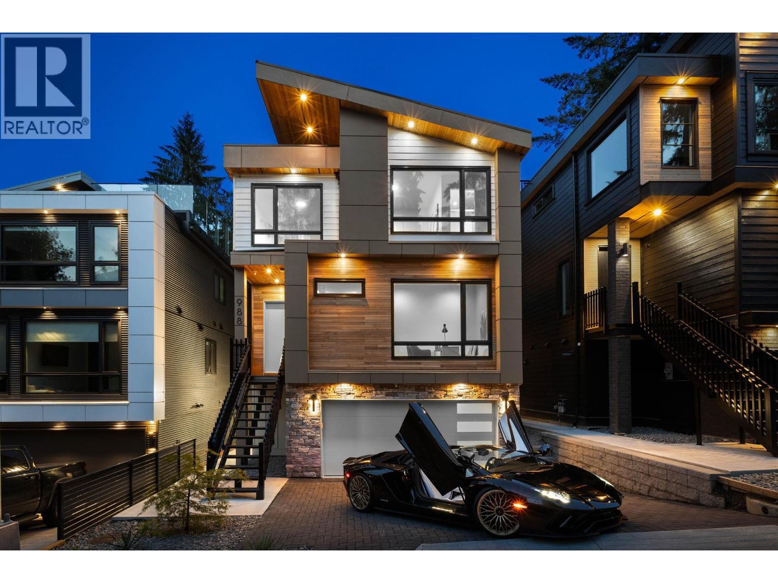 988 SEAFORTH WAY