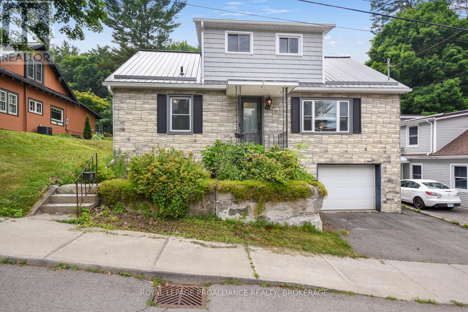 16 MCCREADY STREET