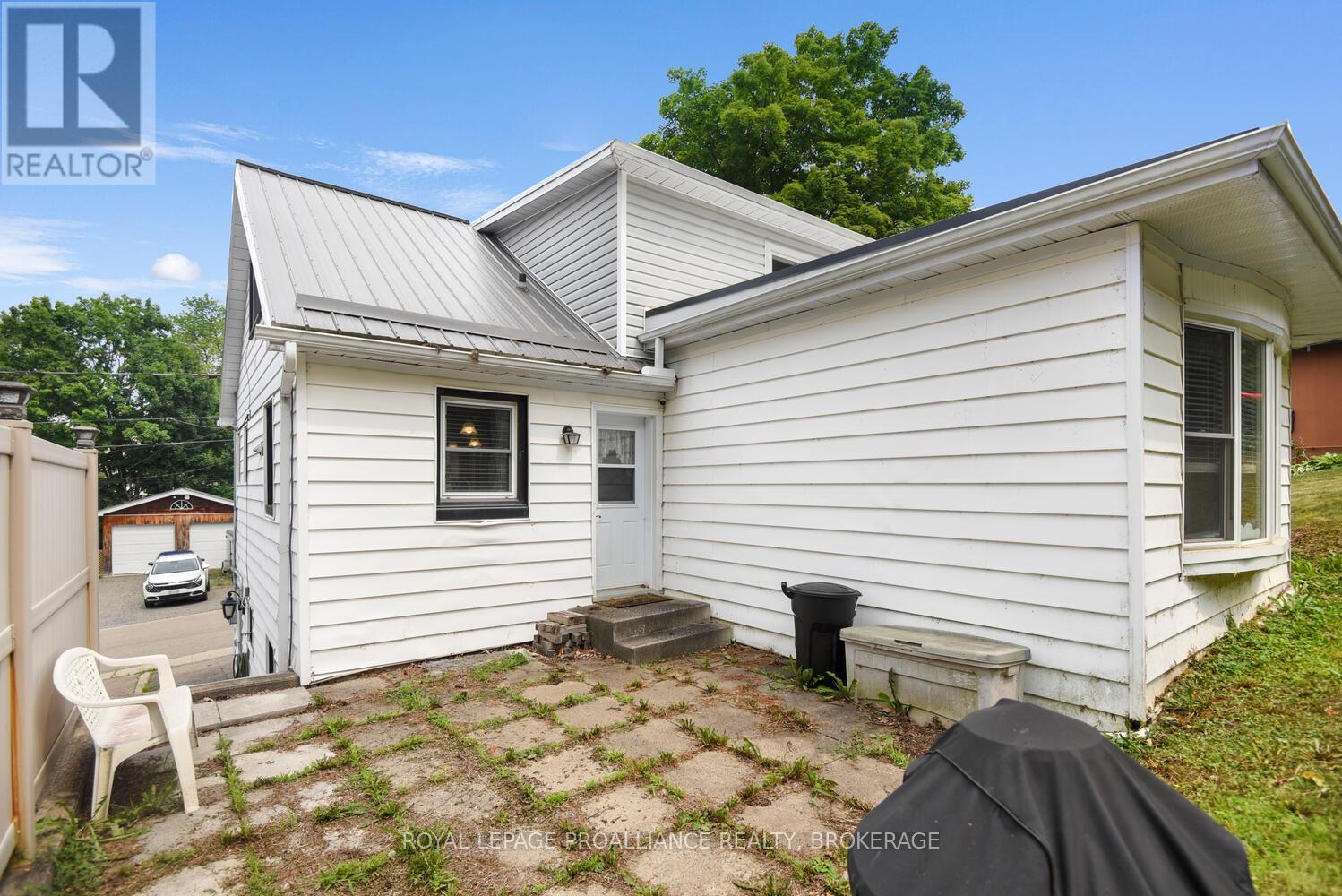 16 MCCREADY STREET