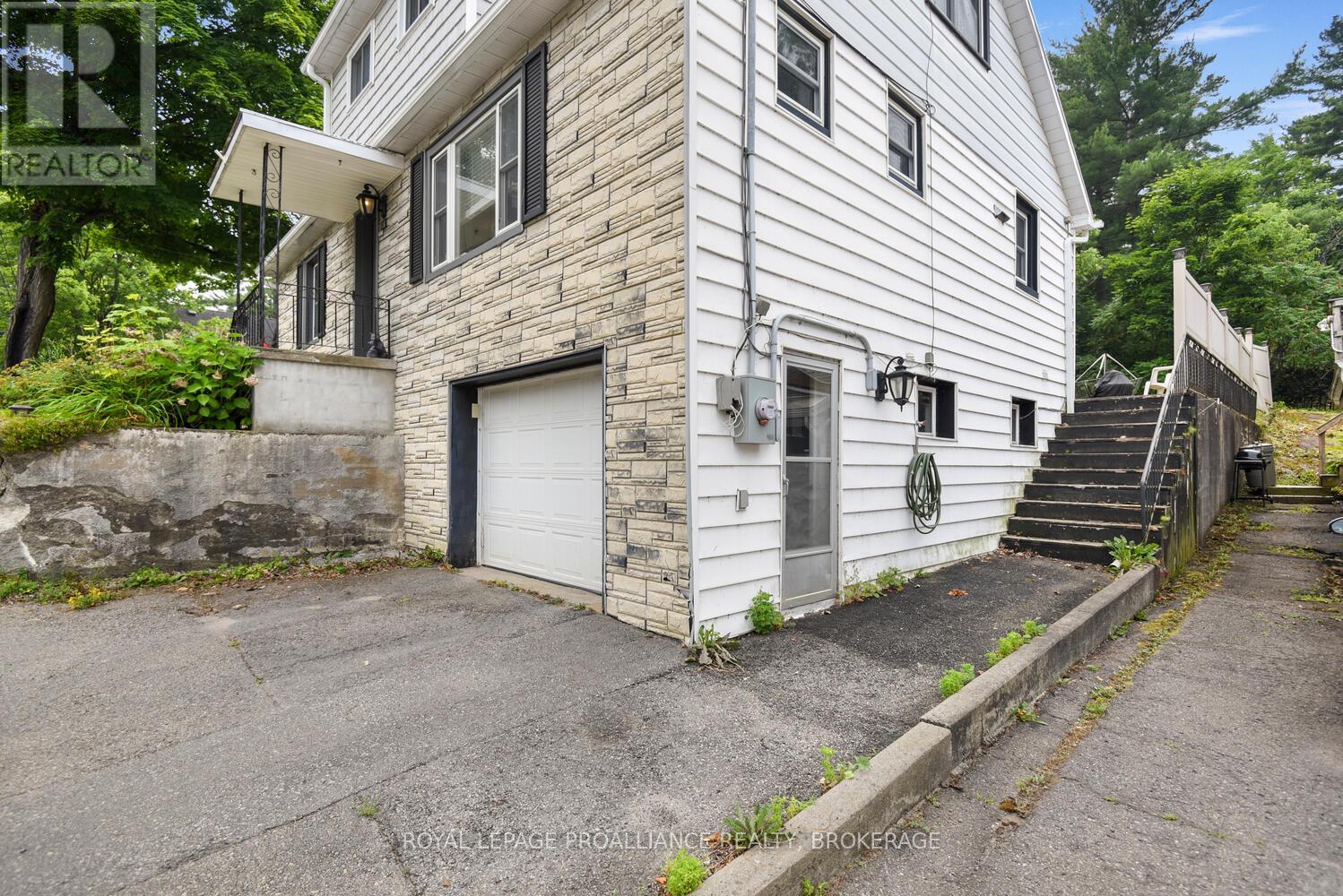16 MCCREADY STREET