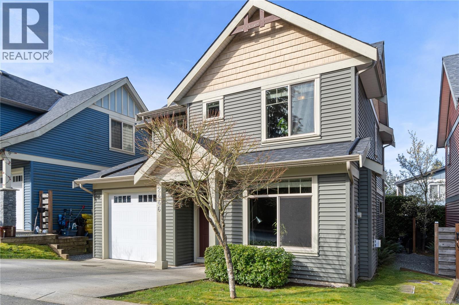 2446 York Cres