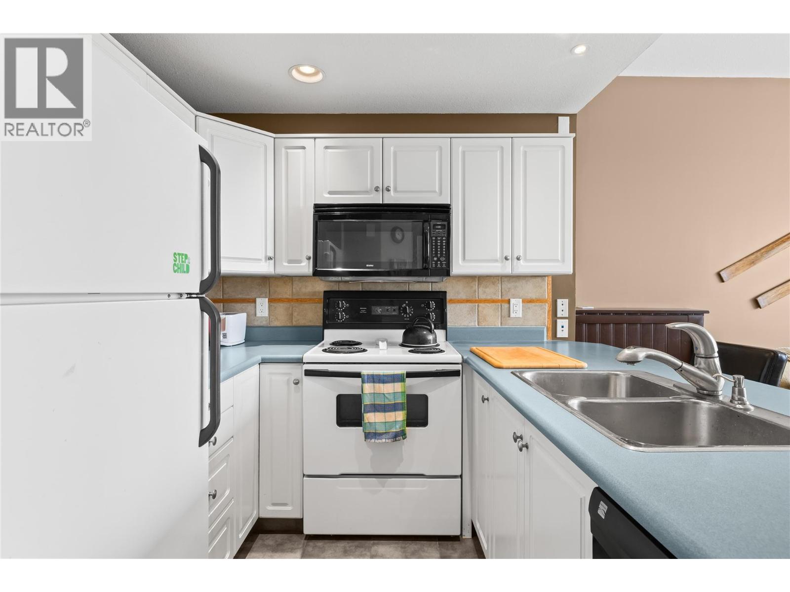 5965 Snow Pines Crescent Unit# D