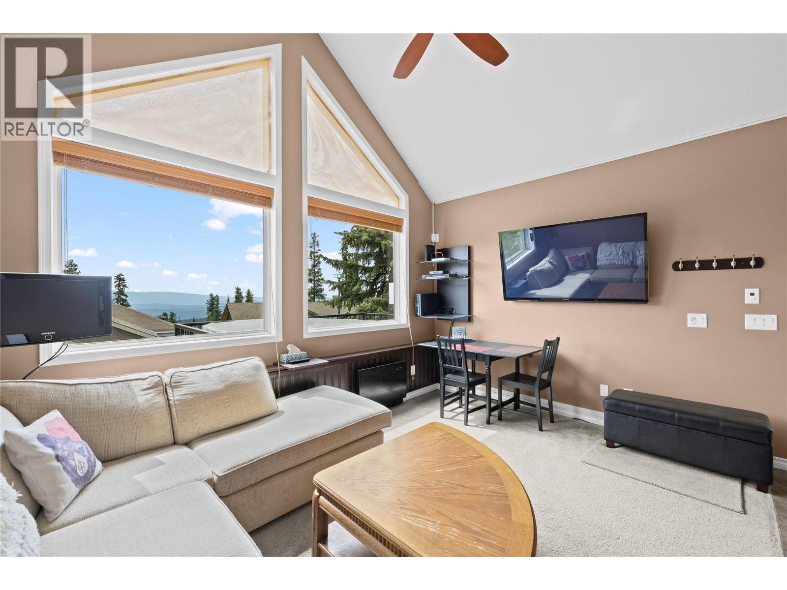 5965 Snow Pines Crescent Unit# D