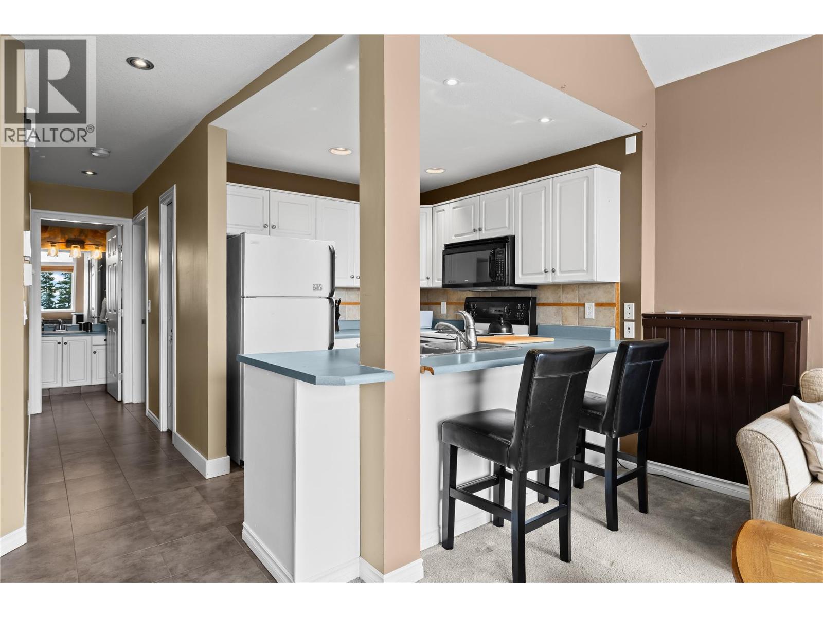 5965 Snow Pines Crescent Unit# D