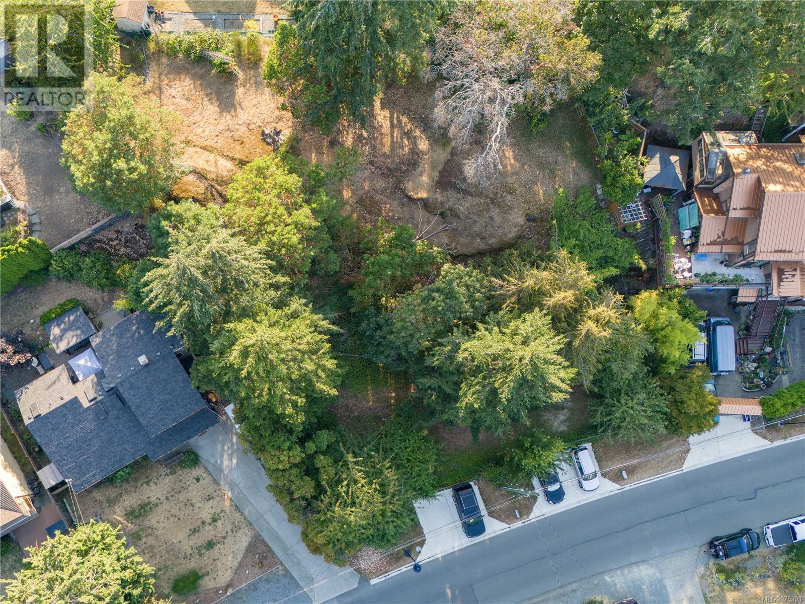3368 Mary Anne Cres