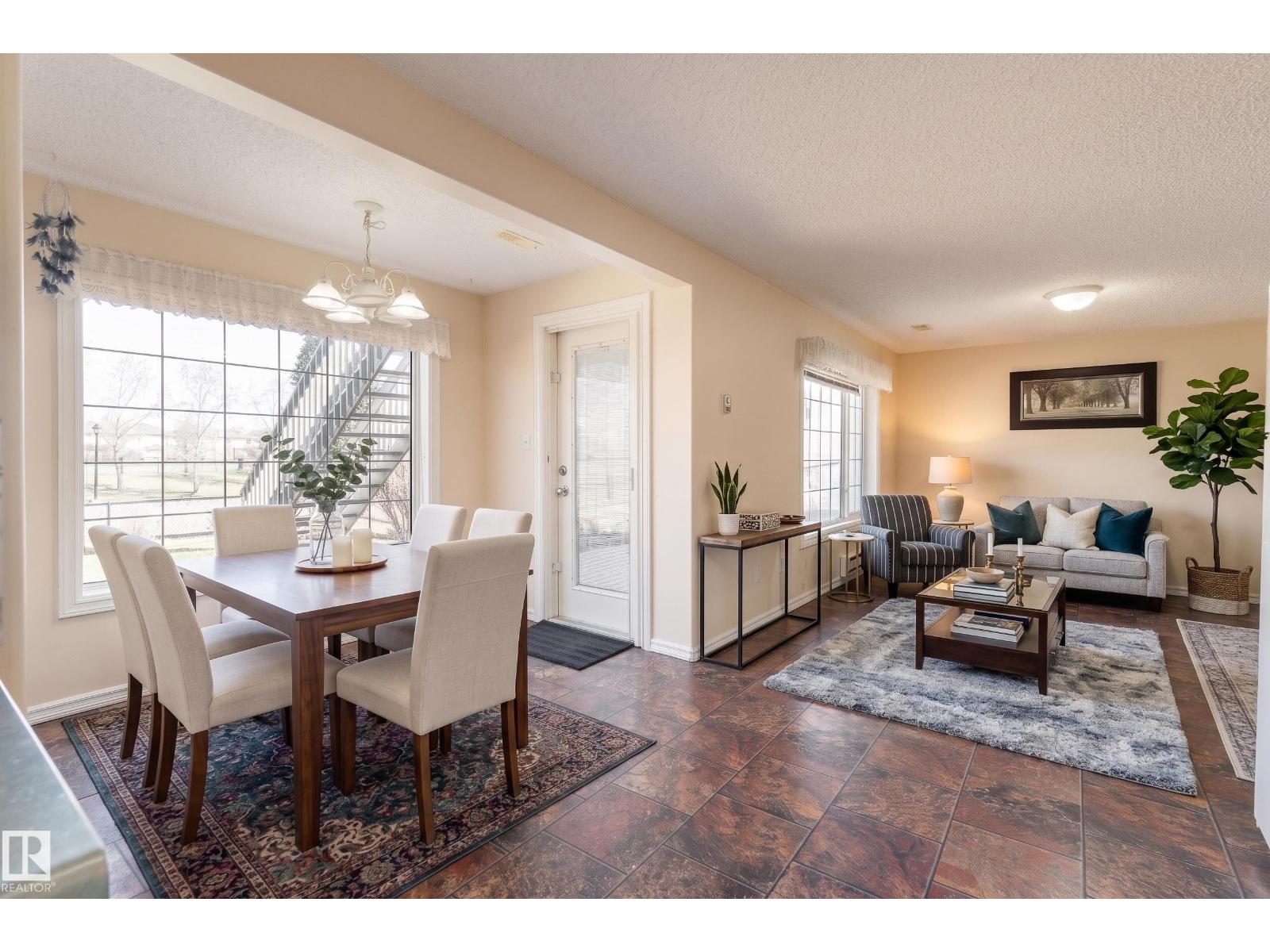 1044 BARNES WY SW