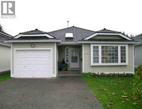 11484 207 STREET Maple Ridge BC V2X1X1