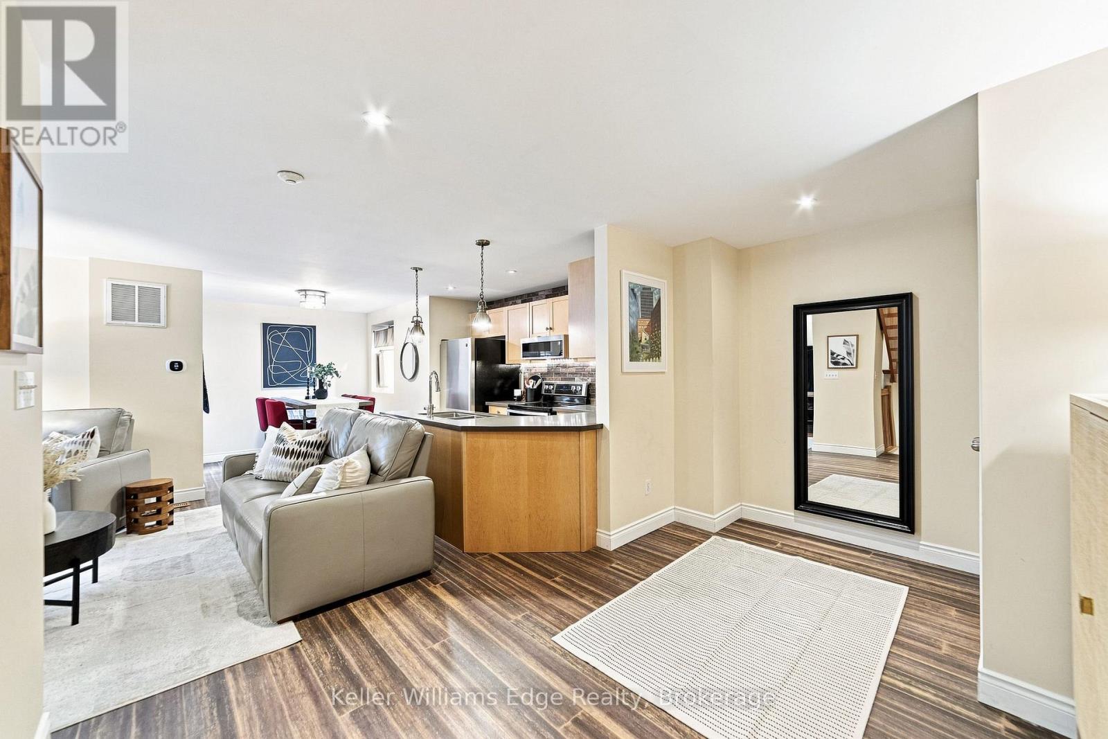 1D - 73 GARFIELD AVENUE S