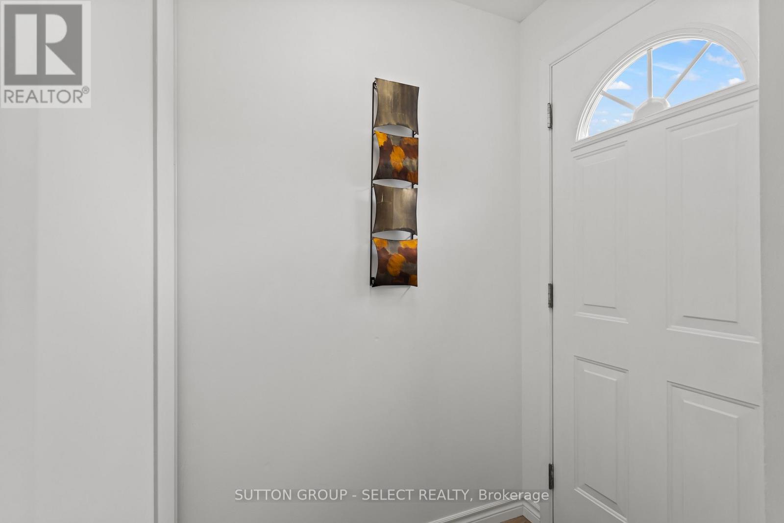 64 - 40 TIFFANY DRIVE