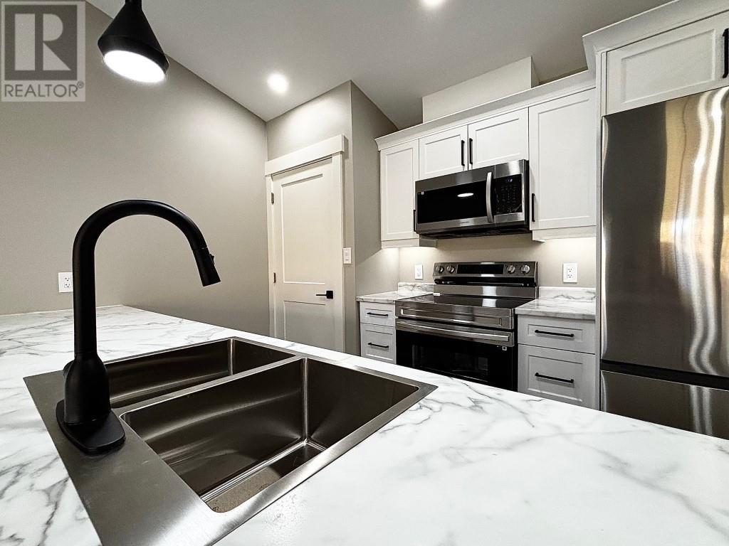 15 621 Murphy Street