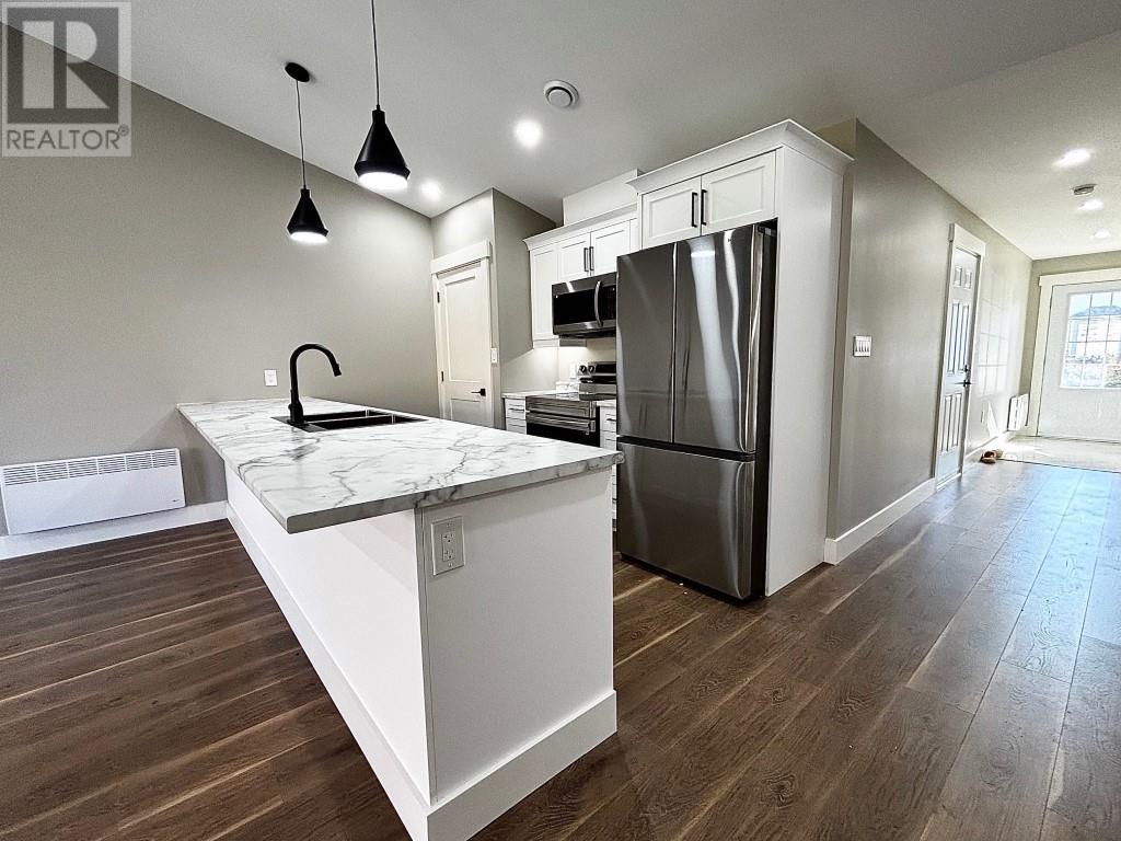 15 621 Murphy Street