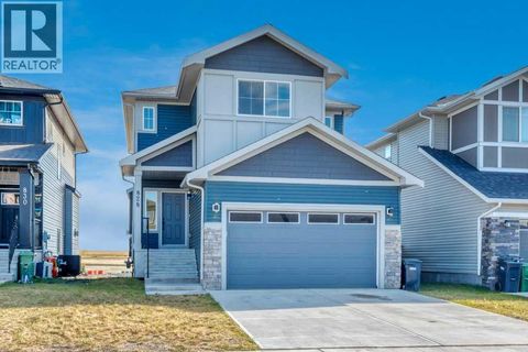 828 Edgefield Street Strathmore AB T1P0H6