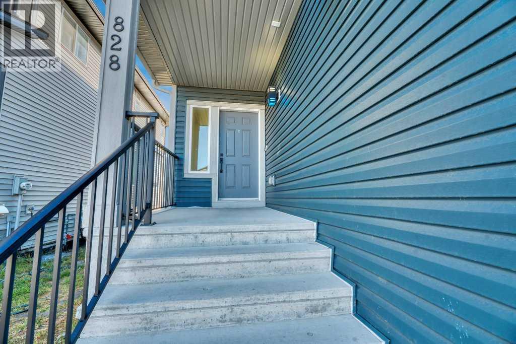 828 Edgefield Street