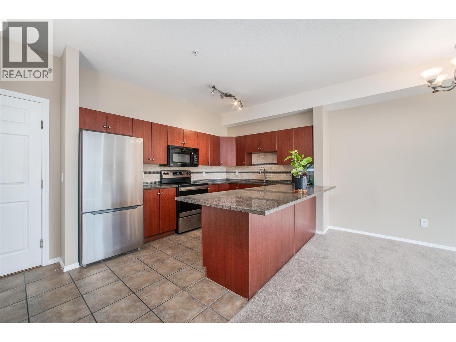 1875 Country Club Drive Unit# 1514