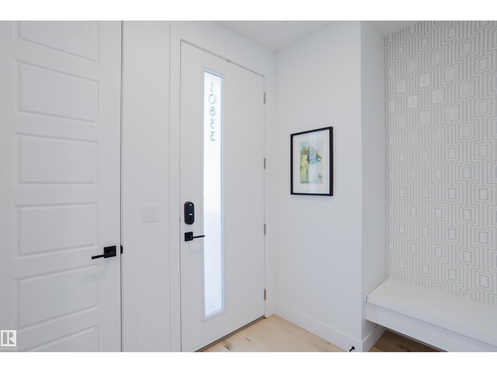 10833 140 ST NW