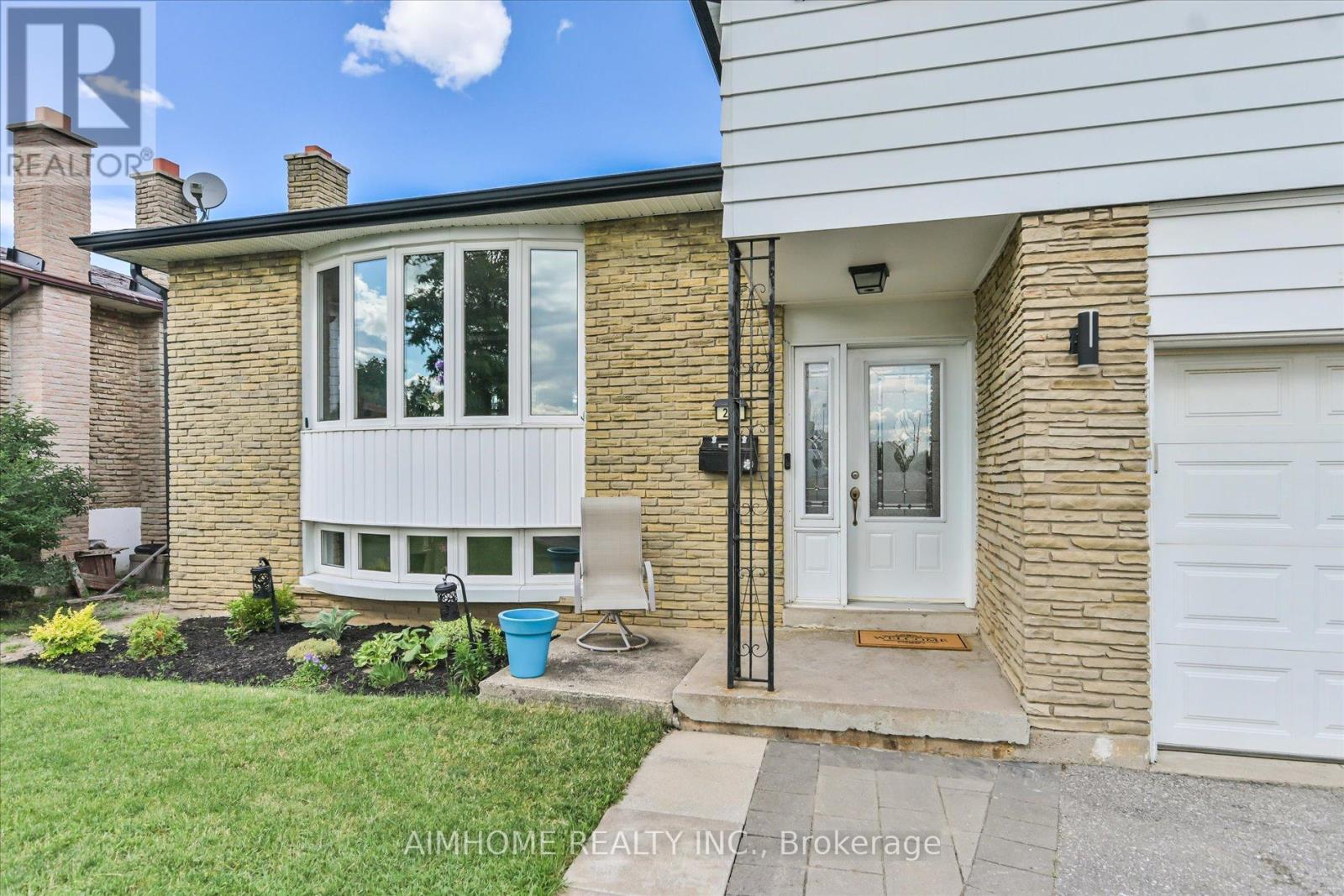 232 MCMURCHY AVENUE
