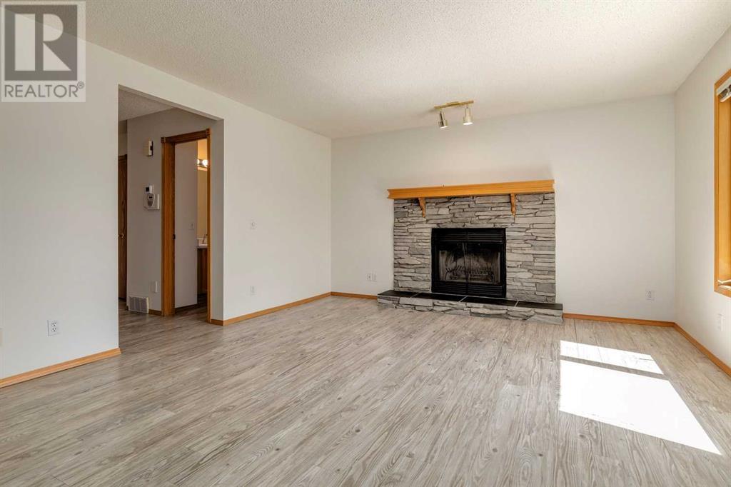 29 Riverside Circle SE