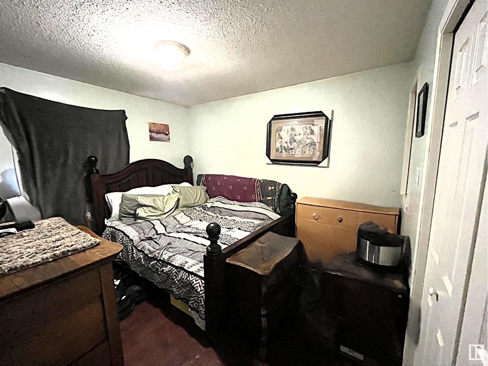 908 JORDAN CR NW