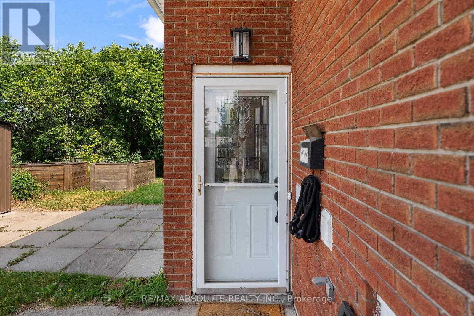 20 SULLIVAN CRESCENT