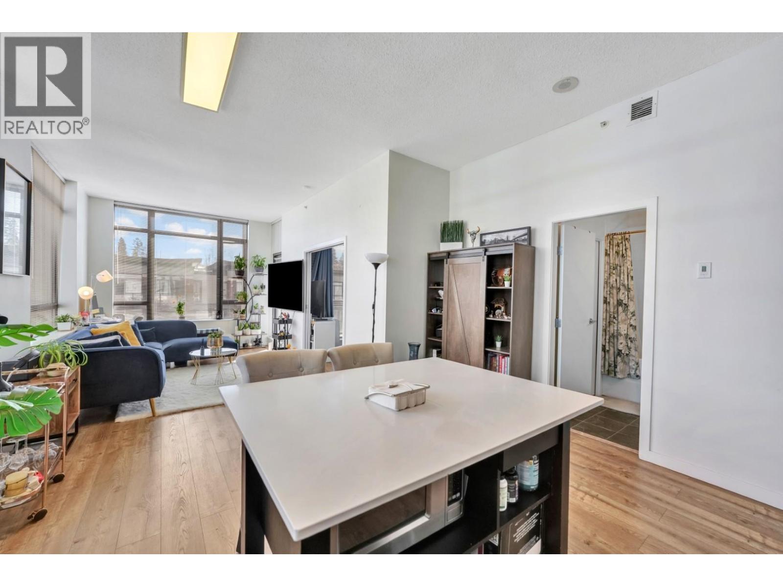 301 121 BREW STREET