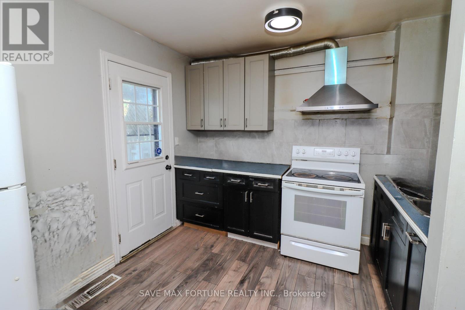 9 - 116 NOTCH HILL ROAD