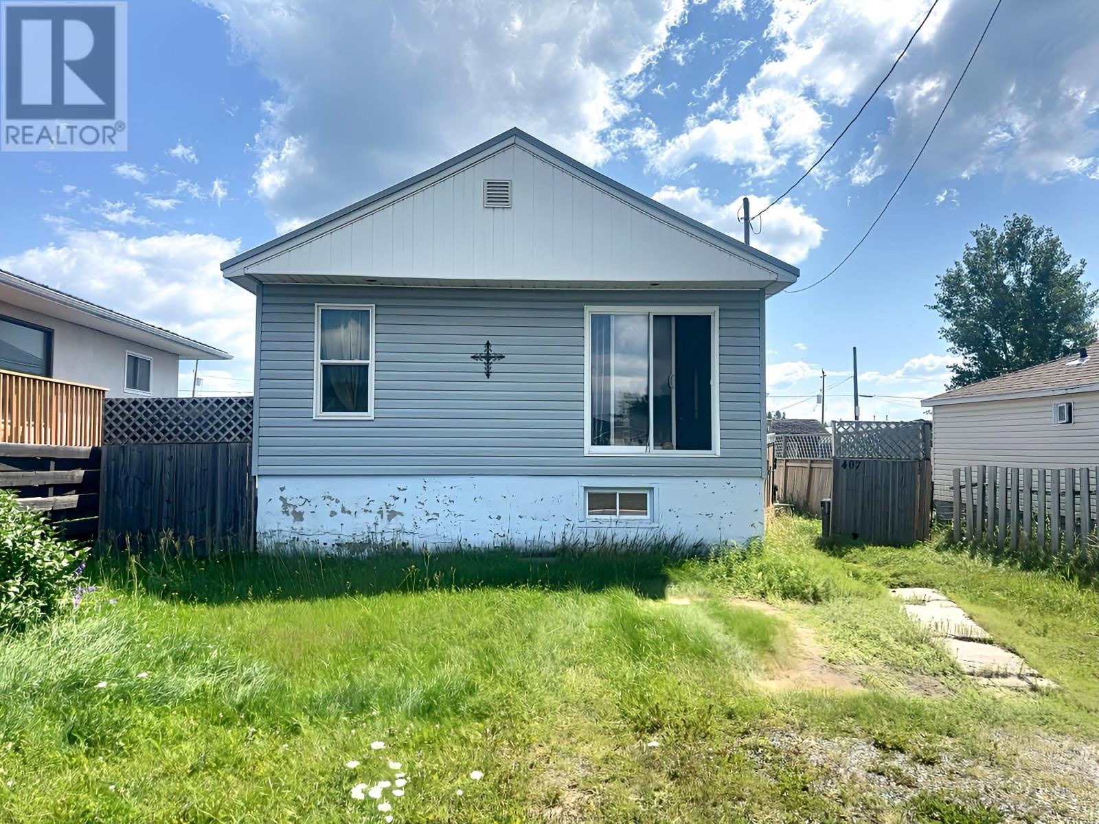 407 First ST W