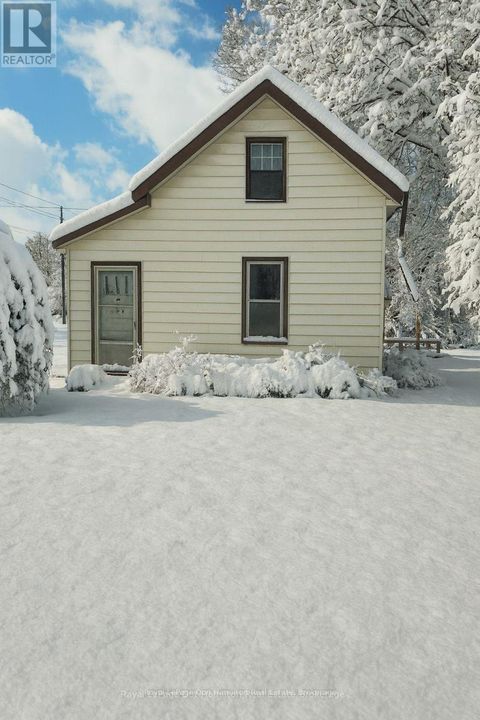 21 PETER STREET S Brockton ON N0G2V0